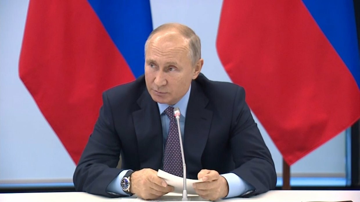 Путин рассказал, почему отказал Порошенко в телефонном разговоре