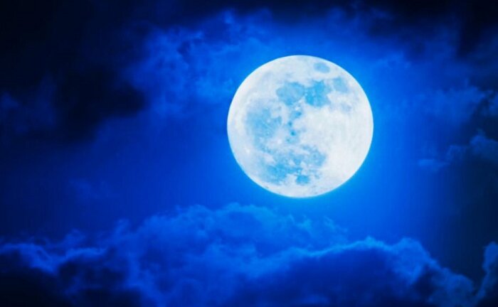 Последнее полнолуние десятилетия в пятницу, 13: где наблюдать "мистическую Луну" 