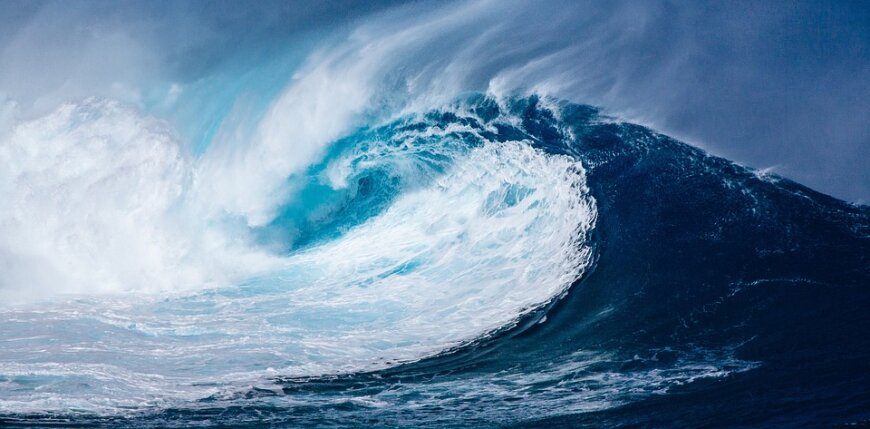 Исследователи рассказали, что будет с Мировым океаном, если в Марианской впадине сформируется огромная воронка 