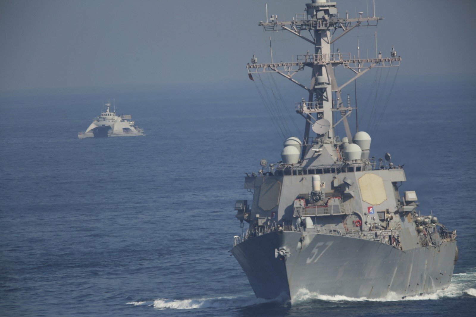 Силы Черноморского флота "взяли на прицел" американский ракетный эсминец USS Ross
