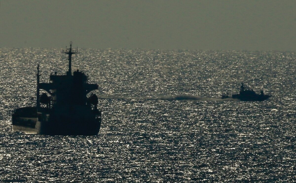 Иран заподозрили в подрыве израильского судна в Оманском заливе