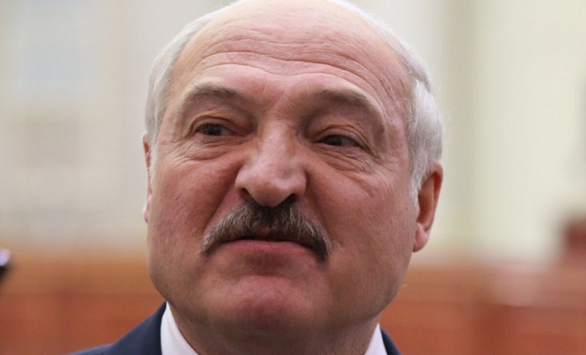 Лукашенко раскрыл план штурма протестующими Дворца Независимости: "ОМОНовцы их удержали"