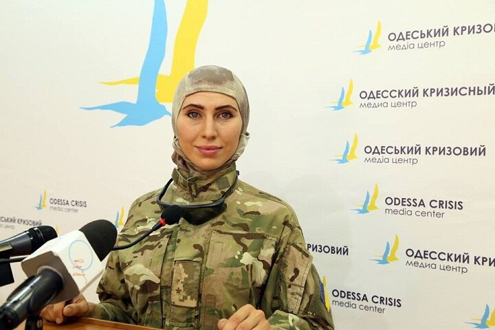 Кадры: на Украине расстреляли автомобиль воевавших в Донбассе чеченцев Осмаева и Окуевой – Амина погибла