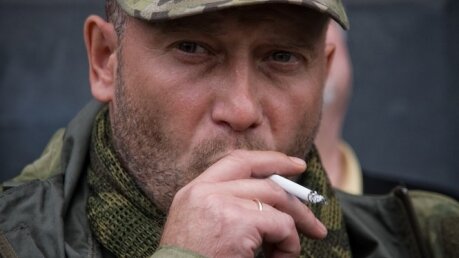 СМИ: Киев убедил "Правый сектор" влиться в состав ВСУ