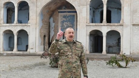 Алиев: "Без одного выстрела азербайджанская армия "взяла" Лачин, Кельбаджар и Агдамский район"
