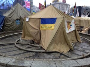 киев, майдан, палатки, вече, радикалы, правые силы 