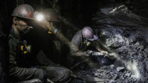 шахта Кураховская, 220 горняков, заблокированы, под землей, авария, Донбасс, общество