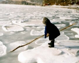 владивосток, приморье, россия, дети откололись на льдине, спасатели, мчс, 8.03.16