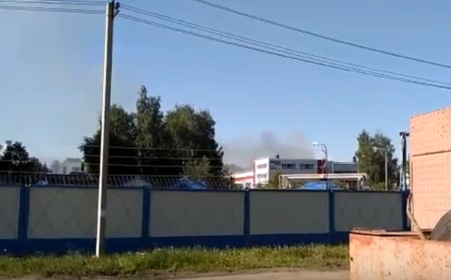 Пожар на заводе POZIS в Татарстане потушен, пострадавших нет