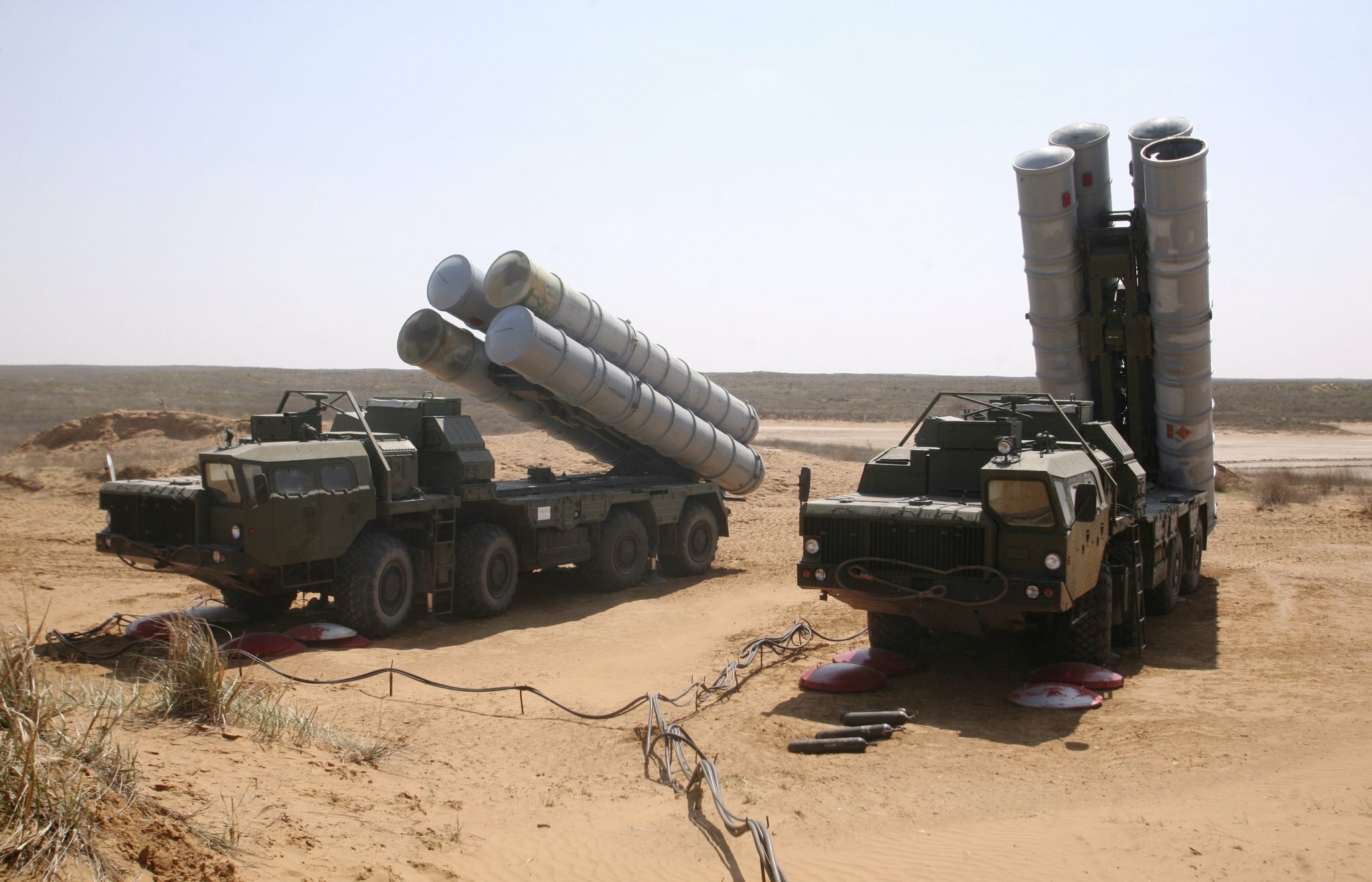 Индия купит у РФ С-400 на шесть млрд долларов Индия купит у РФ С-400 на шесть млрд долларов