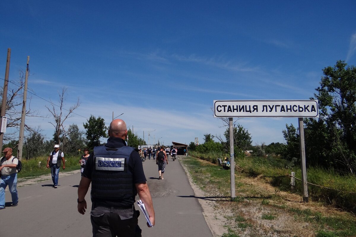 Разведение войск в Донбассе: появились кадры покинутых позиций ВСУ и ЛНР