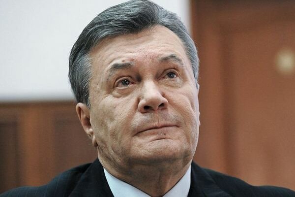 "Травма позвоночника, он не встает, это серьезно", – адвокат подтвердил тяжелое состояние Януковича