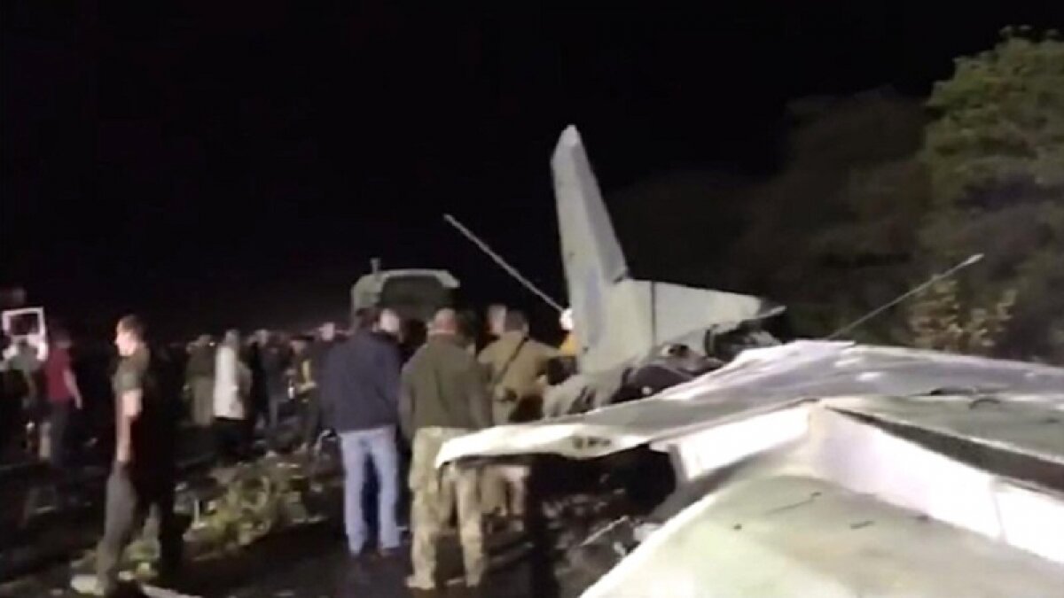 Зеленский сообщил о смерти курсанта, спасенного при крушении Ан-26: "Страна в трауре"