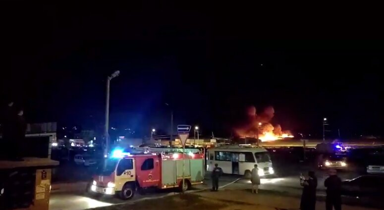 Второй разрушительный пожар за день: в Ростове пылает рынок "Темерник" - страшные кадры