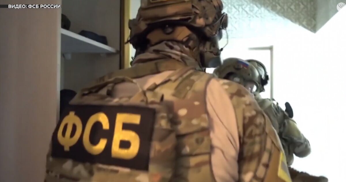 Предотвращение теракта в Махачкале: ФСБ показала видео задержания членов ИГИЛ