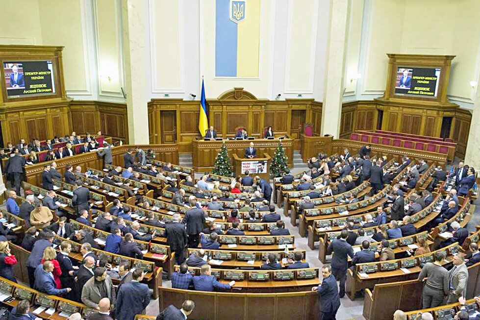 Закон "Об освобождении Донбасса" необходим для Киева,- депутат Луценко