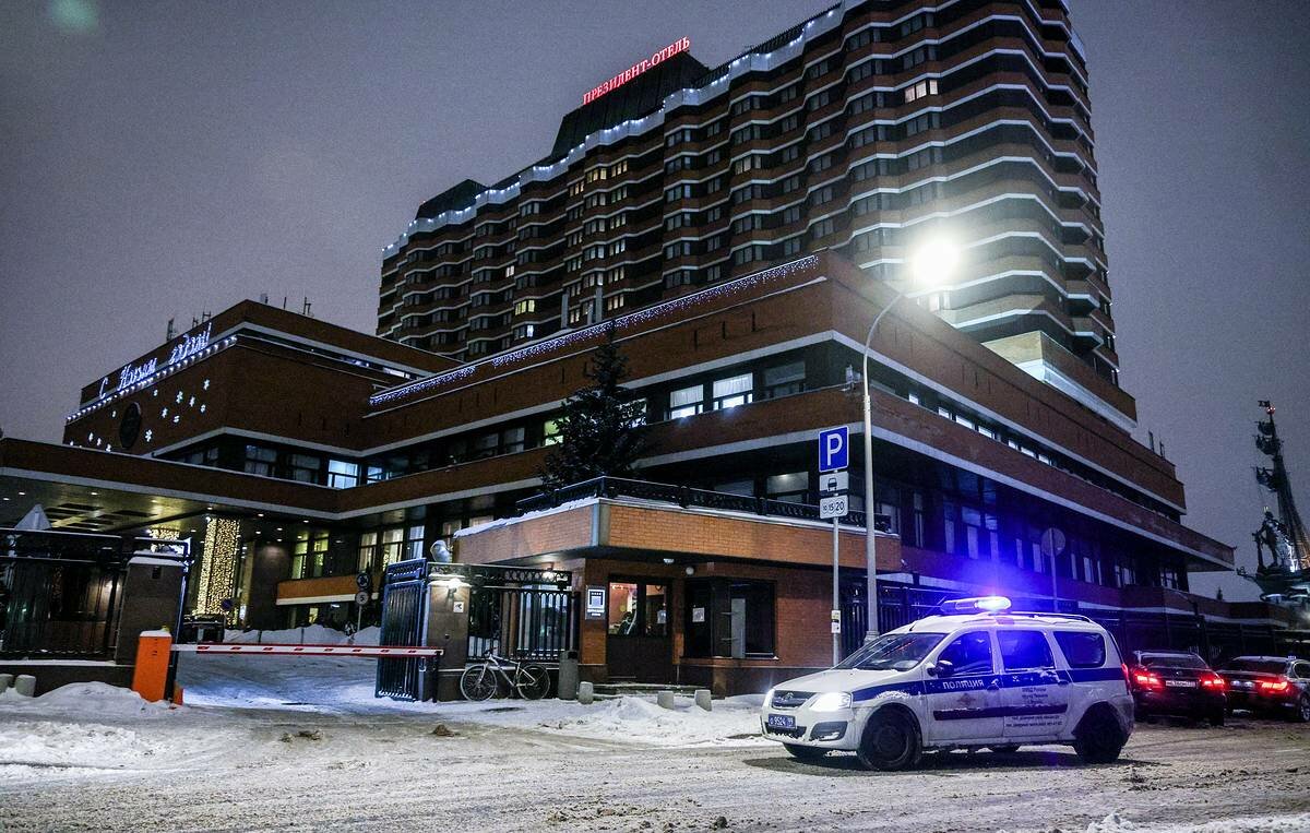 В Москве в "Президент-Отеле" рухнул лифт с рабочими из Армении: названы имена погибших