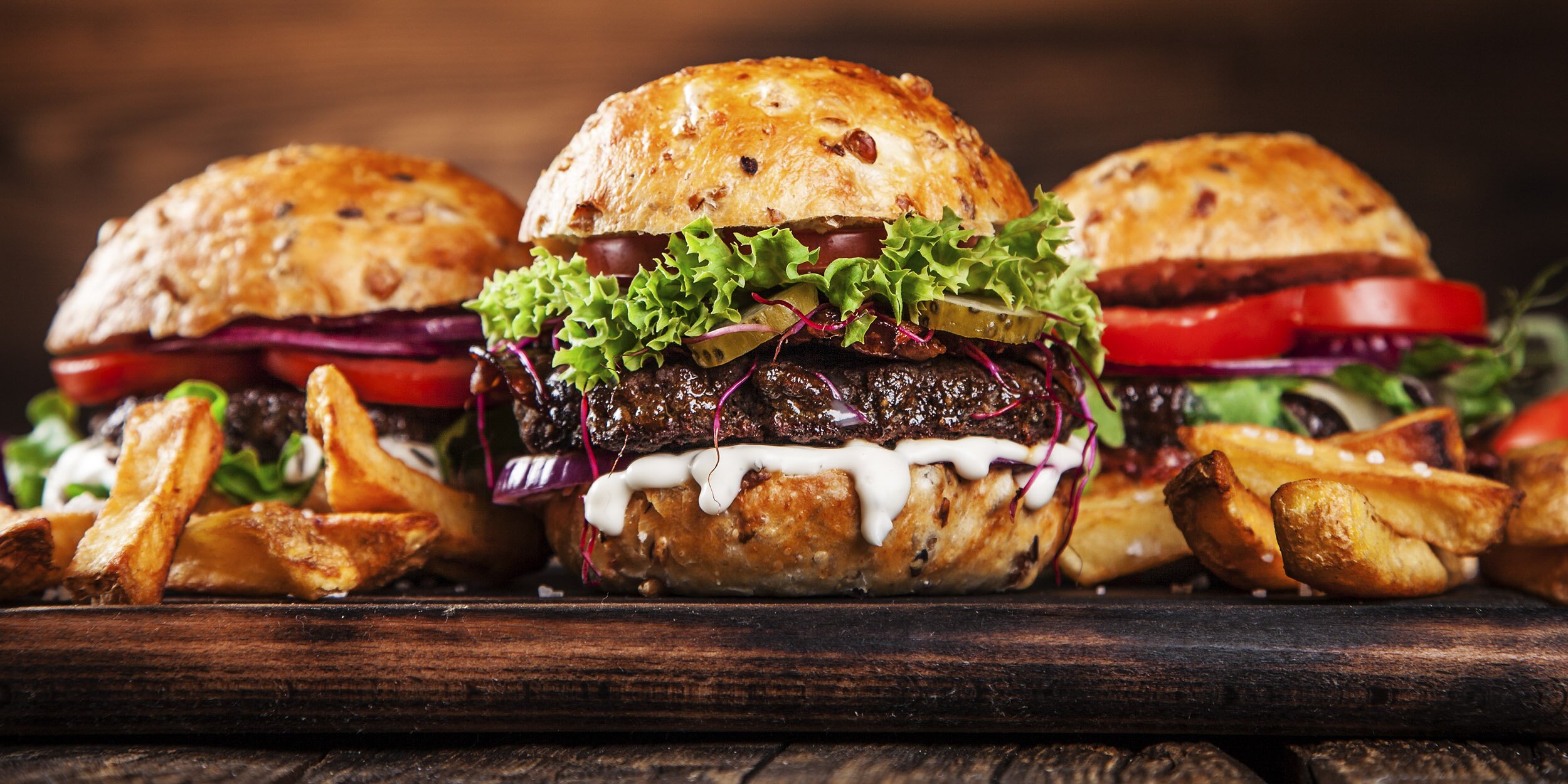 Рецепт бургера с ароматом дымка: как быстро приготовить популярное блюдо на мангале