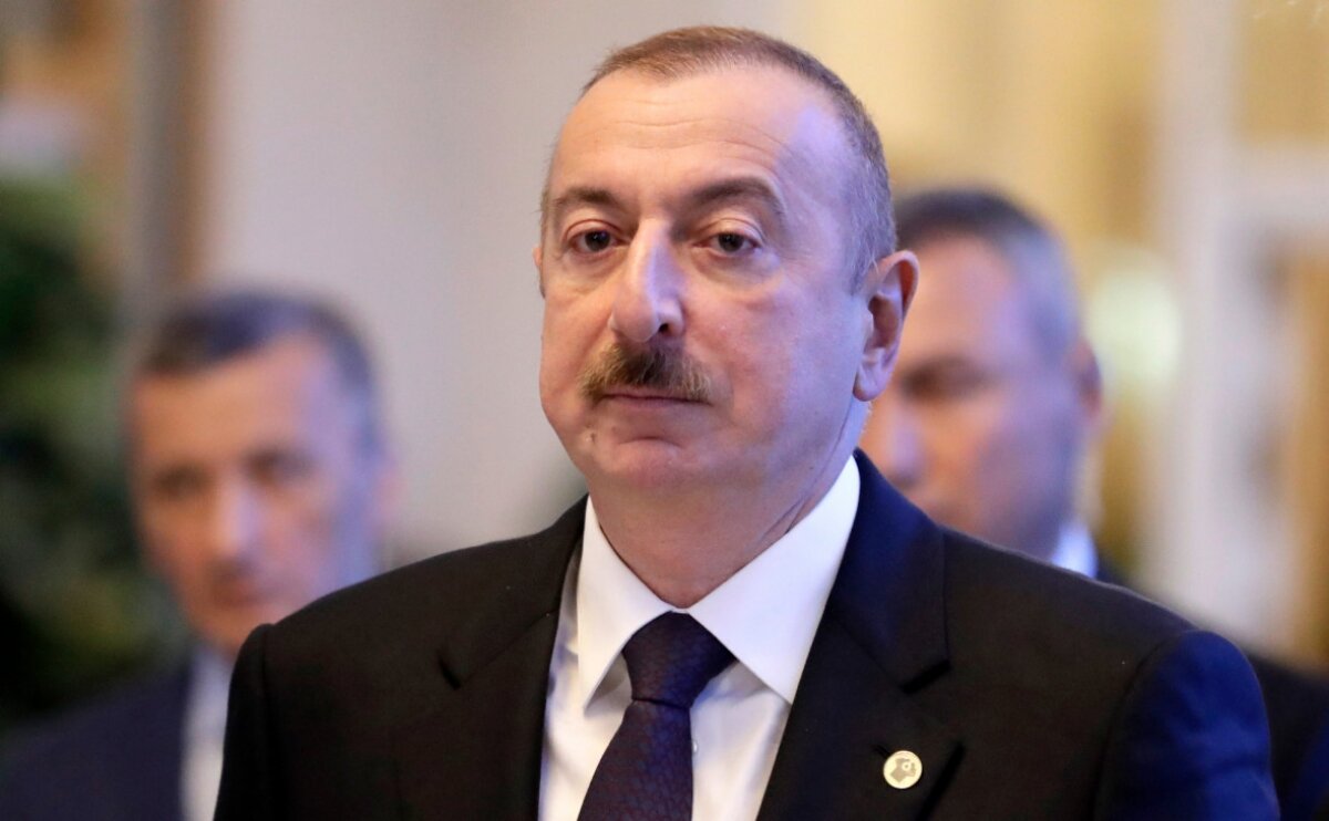 Алиев утвердил спецадминистрацию в Карабахе