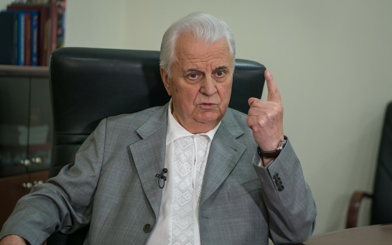 Кравчук призвал не ждать и отвечать "выстрелом на выстрел" в Донбассе