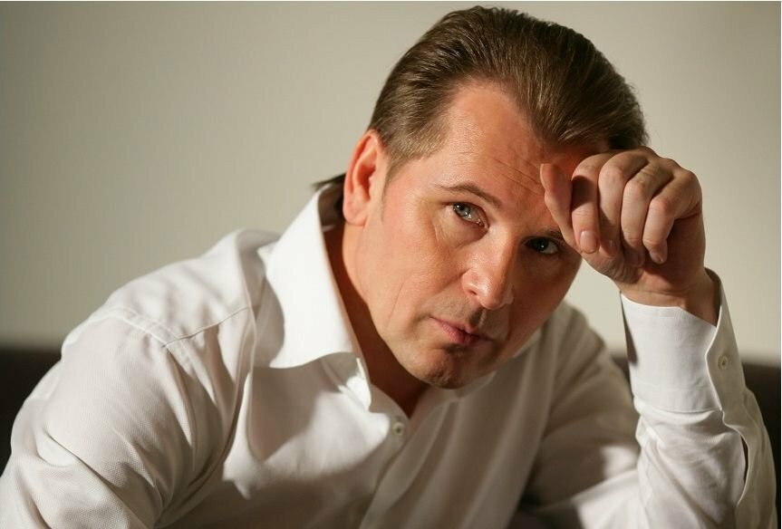 Отец певца Александра Малинина умер, не выходя из комы: подробности