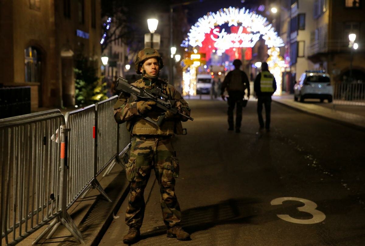 Стрелок из Страсбурга вступил в бой с полицией: СМИ озвучили исход вооруженного столкновения