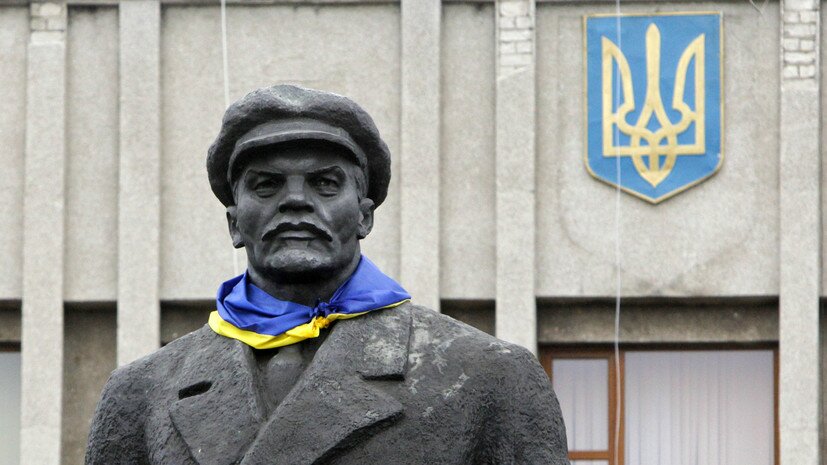 "Трещина" в обществе – главные итоги декоммунизации на Украине