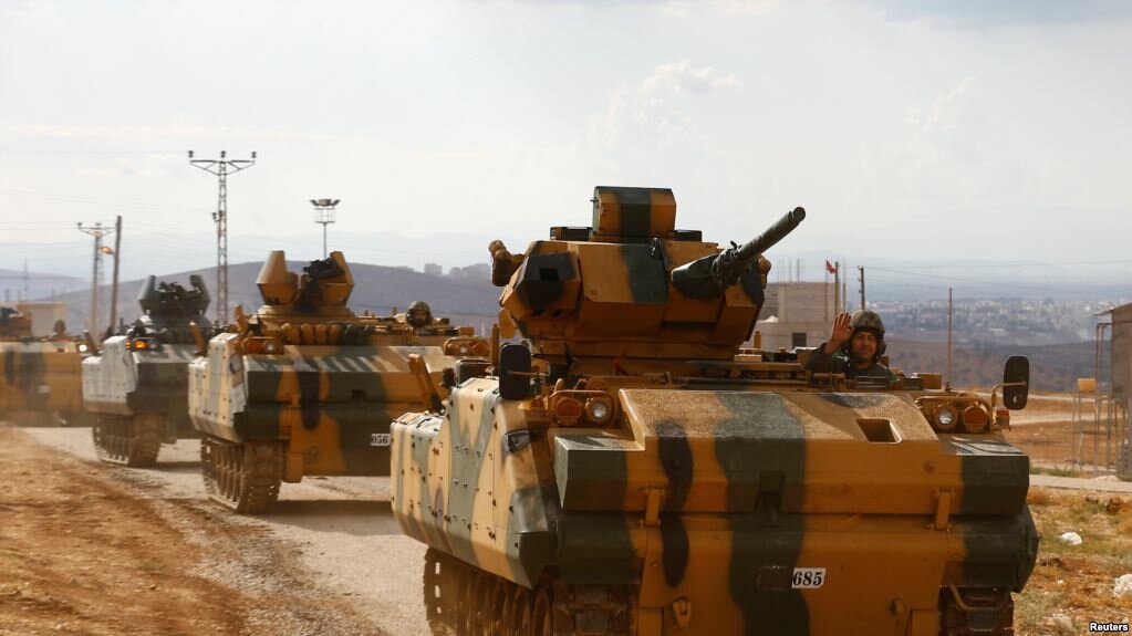 Вопреки требованиям Дамаска: новый конвой турецкой армии под покровом ночи пересек границу с Сирией - Reuters