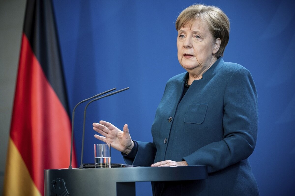 Меркель отреагировала на высылку европейских дипломатов из России