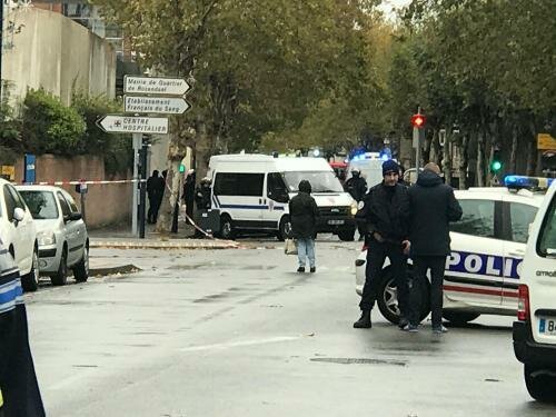 ЧП во Франции: женщина захватила заложников в больнице и угрожает бомбой