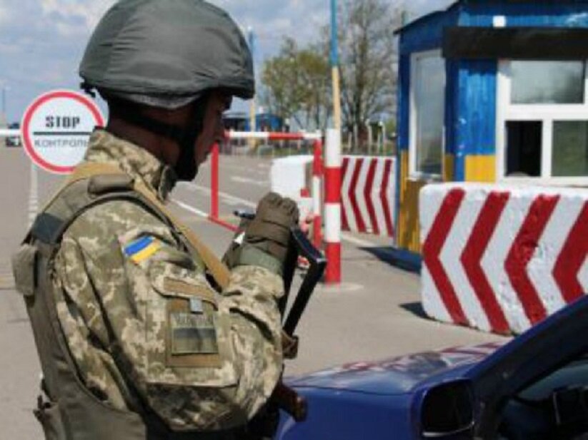 ​"Нагло попирает интересы и законные права крымчан", - действия Украины по Крыму удивили эксперта
