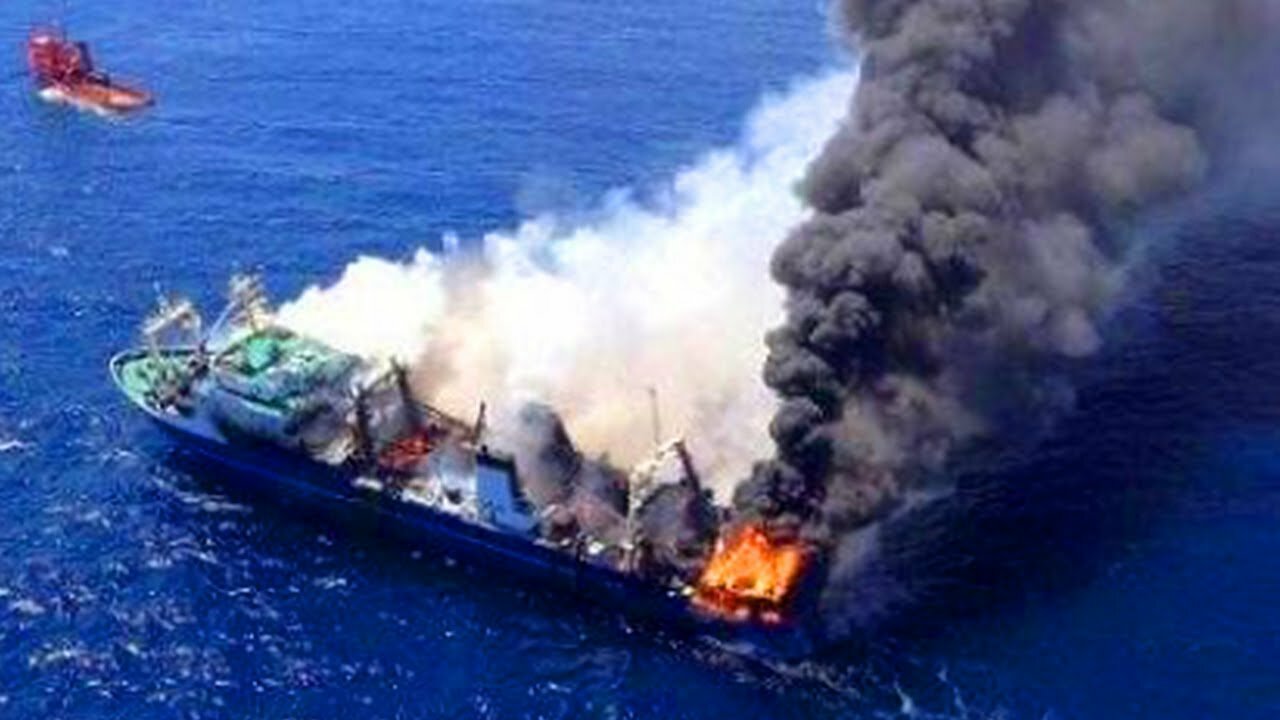 На российском корабле в Японском море произошел взрыв – подробности
