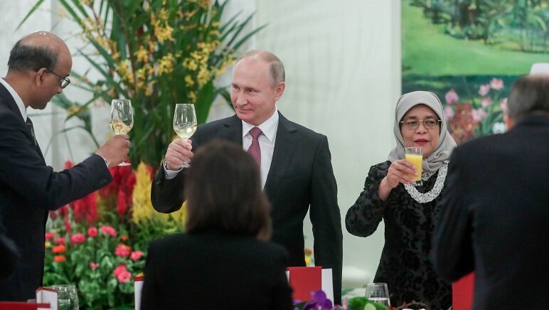 Путин поднял тост за дружбу между Россией и Сингапуром – эксклюзивные кадры