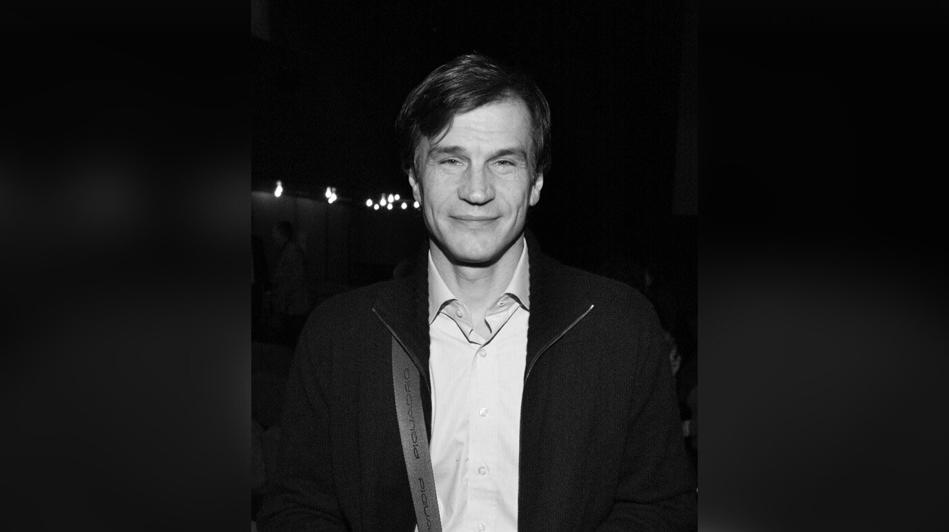 Актер Денис Карасев скончался в возрасте 57 лет: медики озвучили предварительную причину смерти