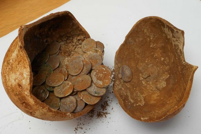 Клад ценностью в 62 000 фунтов стерлингов: археологи раскопали в Йоркшире клад времен Римской империи 