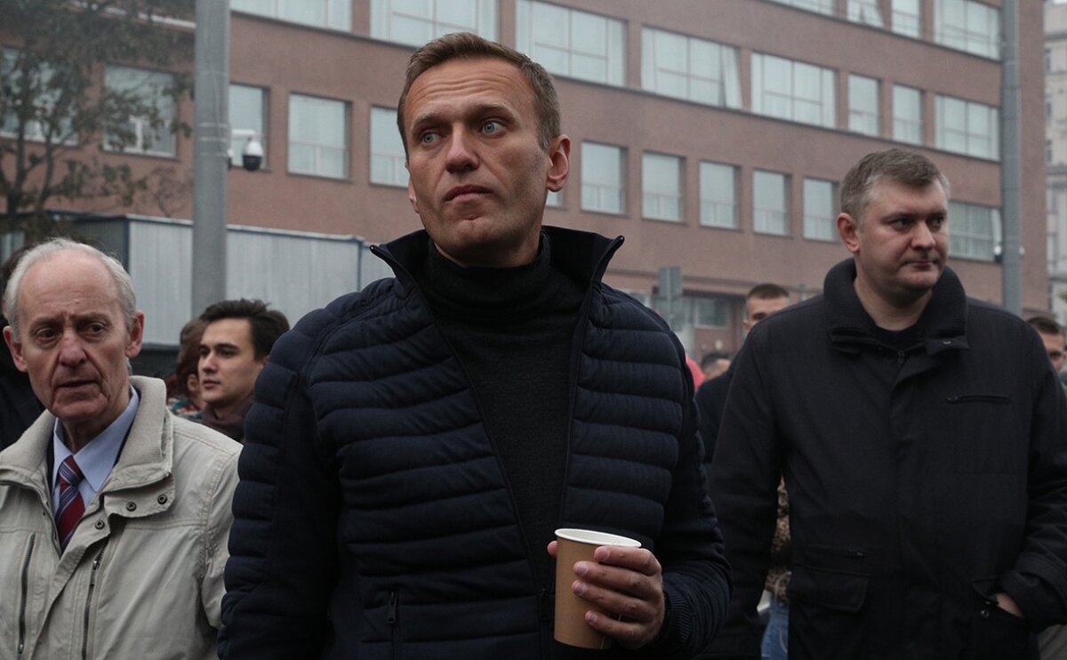 Навальный должен был умереть в самолете от нового типа "Новичка" - СМИ Германии 