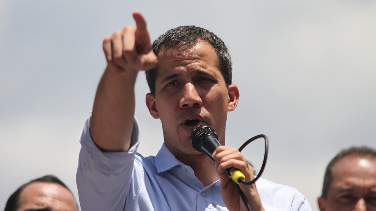 Гуайдо признал поражение в борьбе с Мадуро и призвал к военной интервенции в Венесуэлу