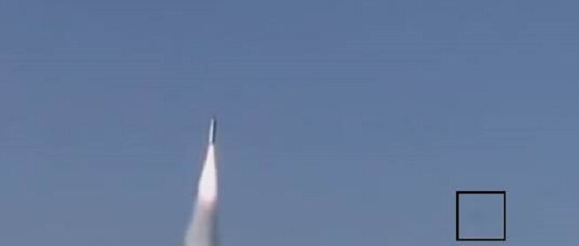 Во время запуска баллистической ракеты КНДР в объективы камер попали корабли пришельцев 
