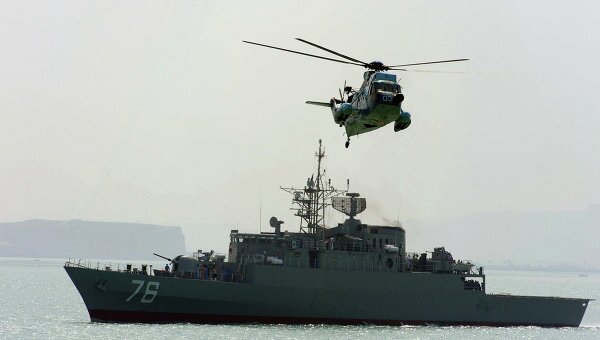 Иранский корабль во второй раз за две недели напугал судно ВМС США, заставив его сойти с курса