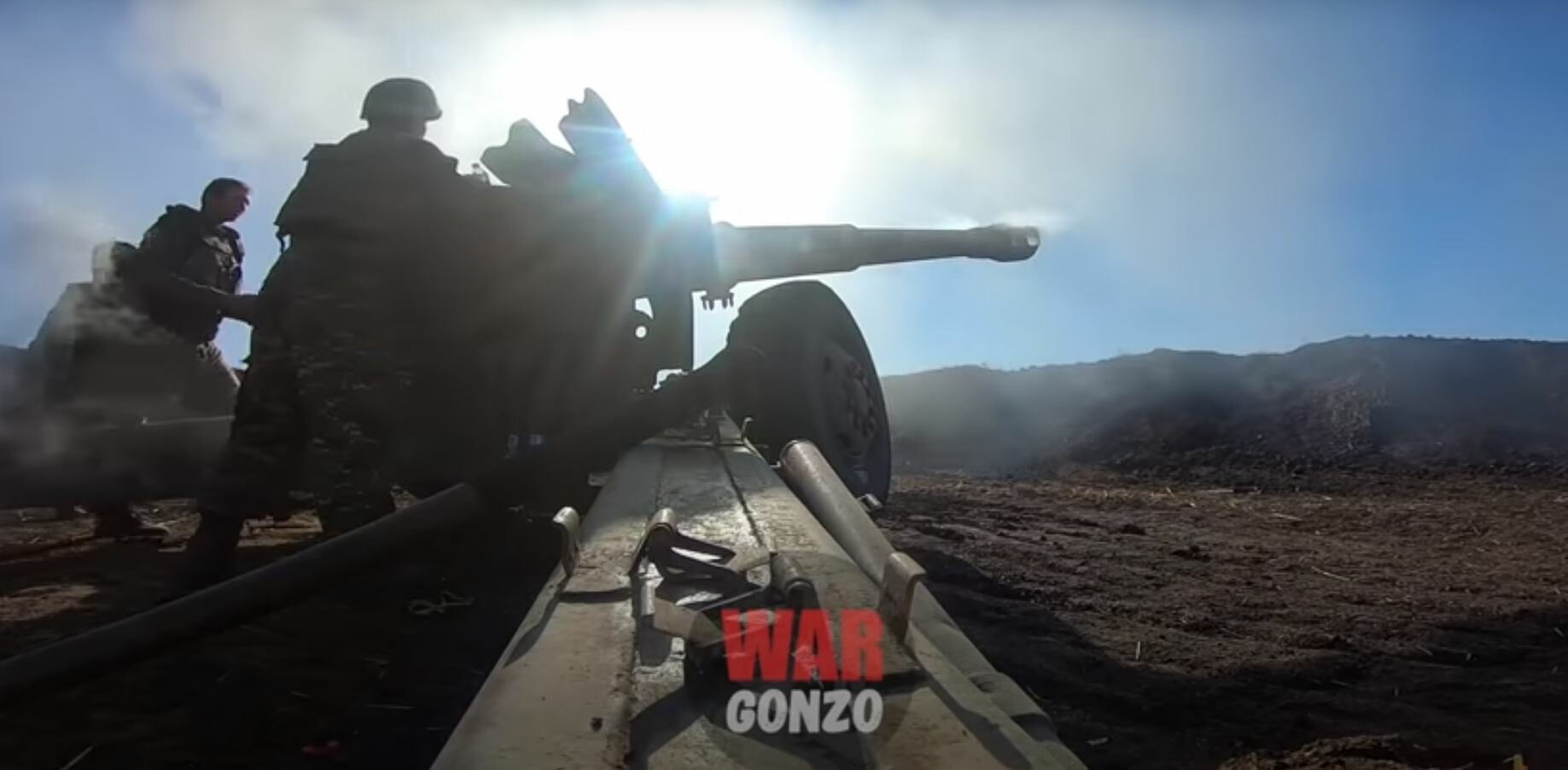 Армия Арцаха показала на видео, как стреляет из пушек "Д-20" по азербайджанцам под Шуши