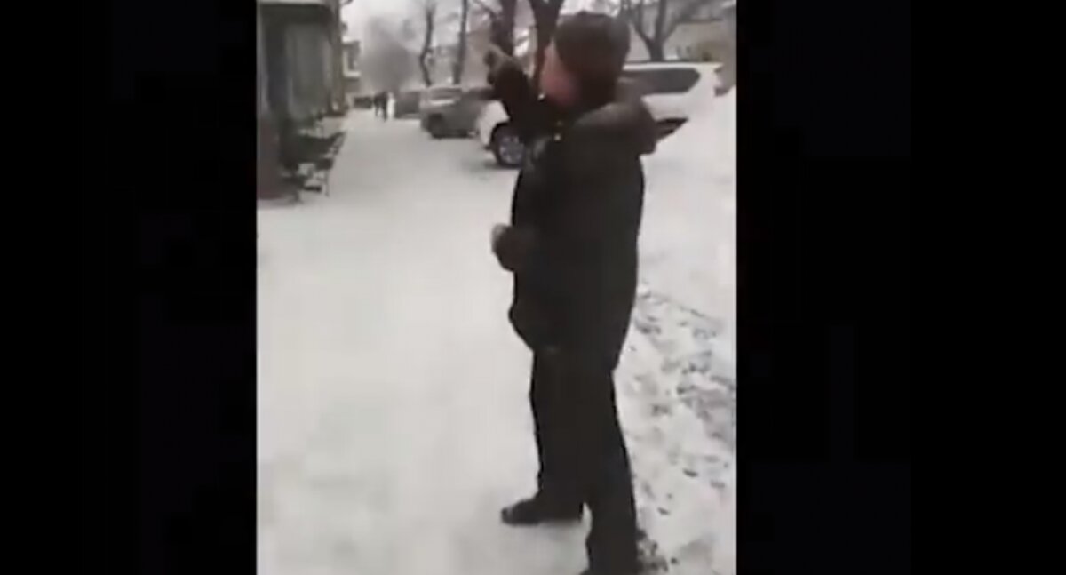 "Следующий будет в тебя", - опубликовано видео стрельбы по коммунальщикам в Томске