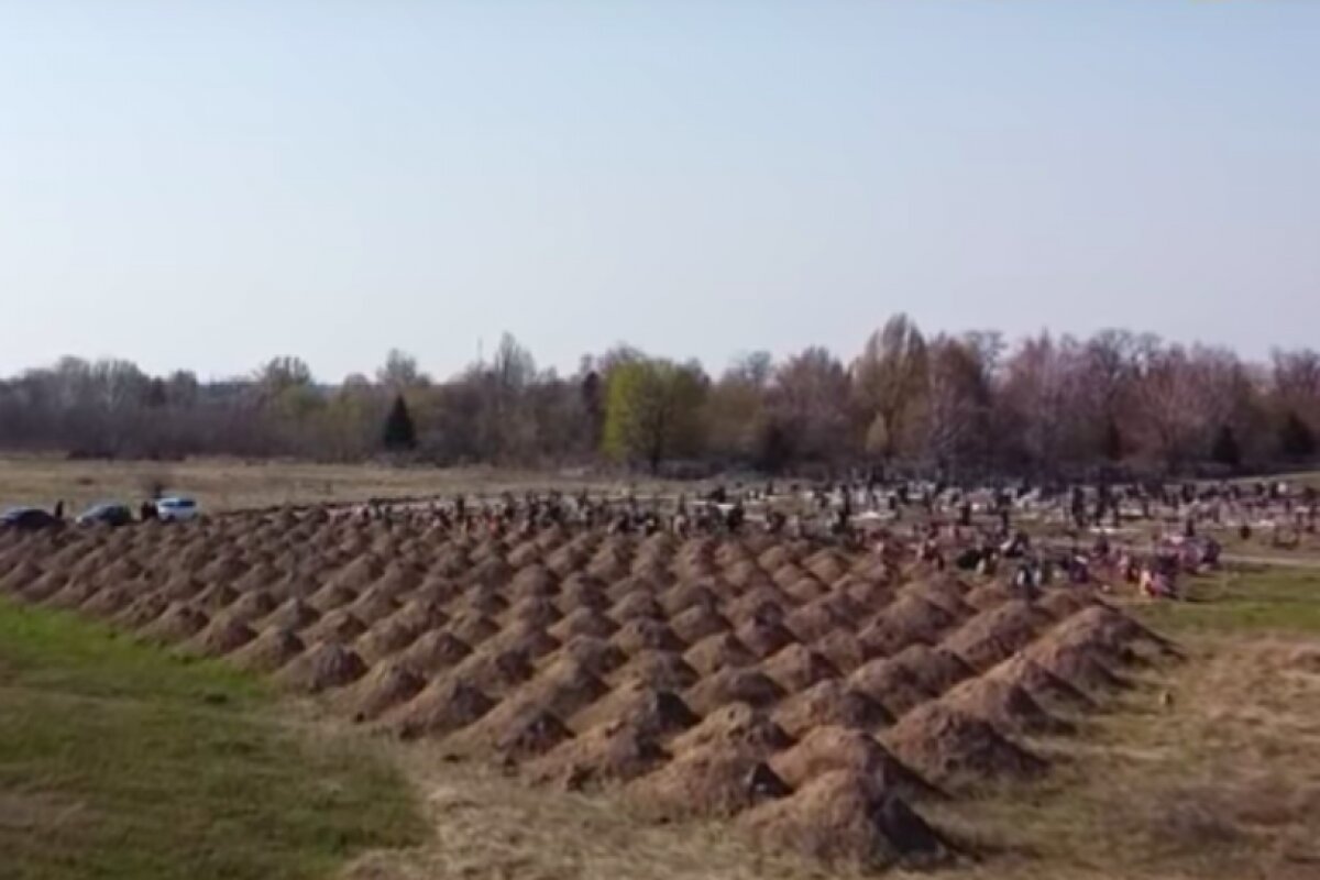 ​Тысячи мешков для трупов и 600 могил: на Украине готовятся к катастрофическим последствиям эпидемии COVID-19