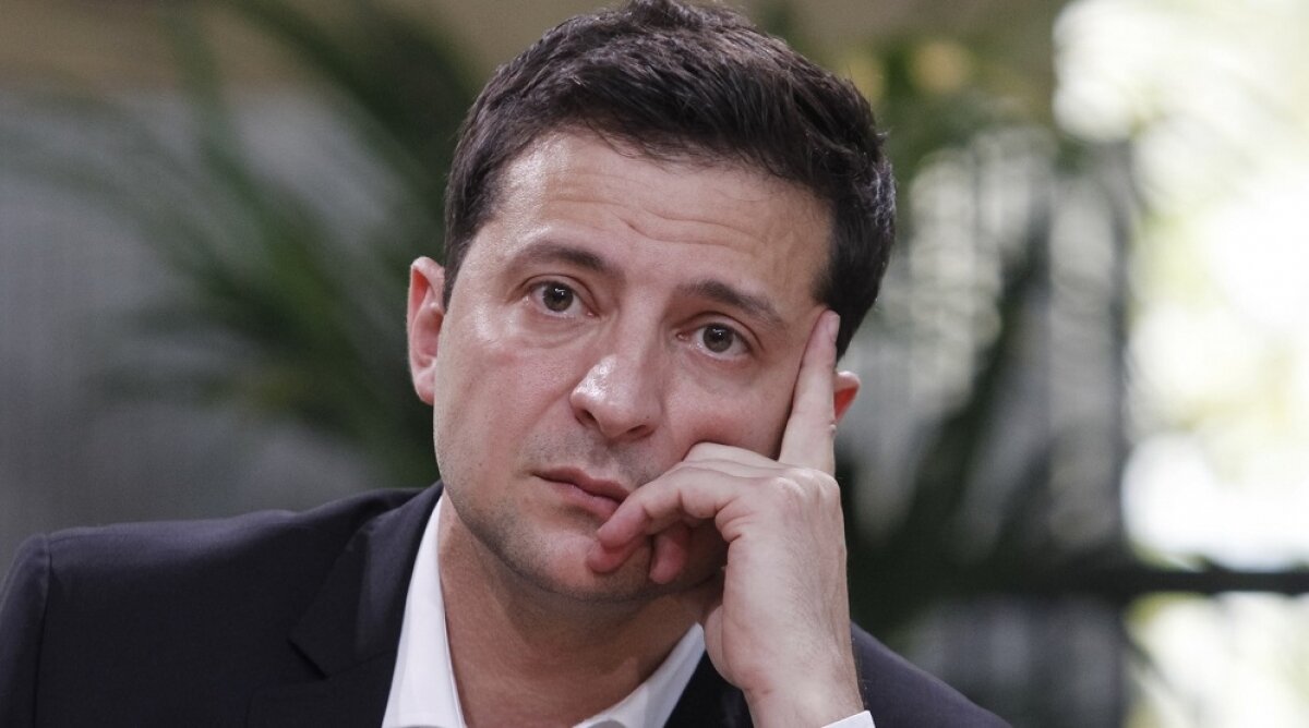 Рейтинг Зеленского падает: украинцы считают, что страна "идет неправильным путем"