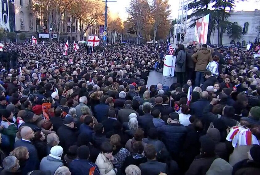 Многотысячный митинг в Тбилиси: оппозиция выдвинула ультиматум властям – кадры