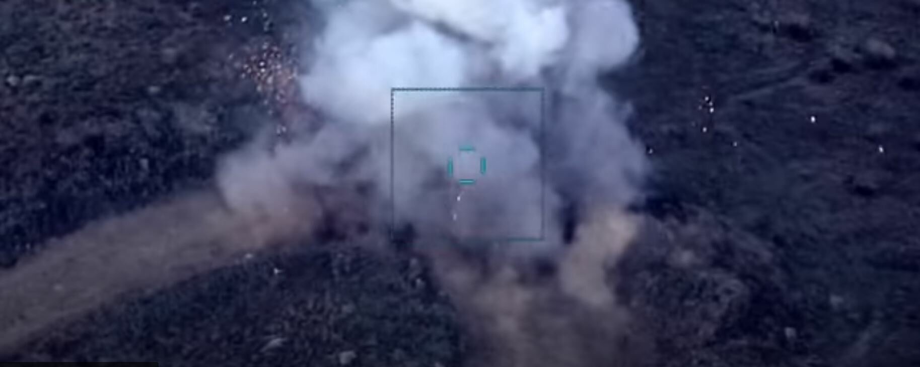 Армия Азербайджана зафиксировала на видео, как уничтожает армянскую бронетехнику и склады с боеприпасами