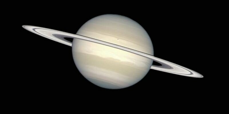 В кольцах Сатурна ученые нашли следы инопланетной жизни 