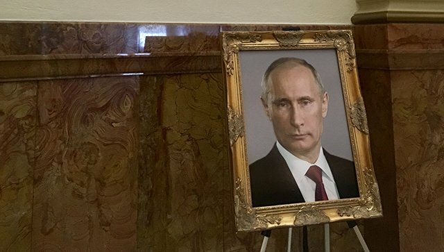 В США нашли виновницу появления портрета Путина в Капитолии – стали известны детали наказания 