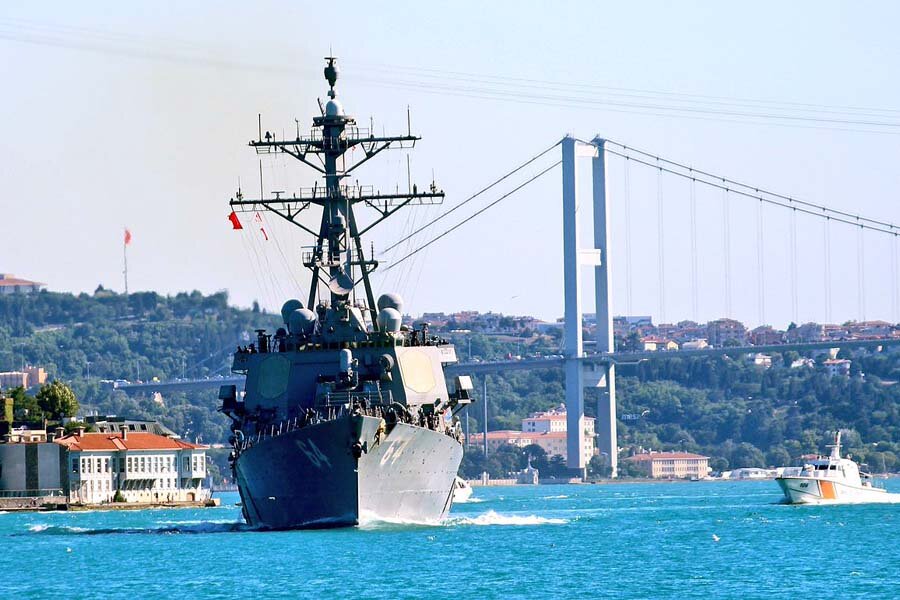 Эксперт объяснил, зачем на самом деле США отправили свой ракетный эсминец в Черное море