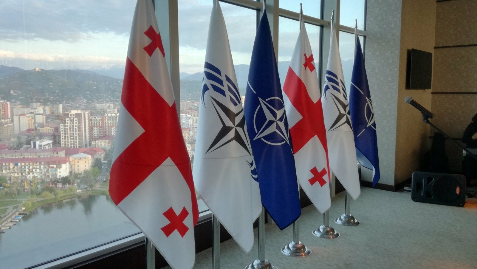 Грузия сделала шаг навстречу НАТО и Евросоюзу