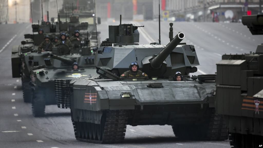 Минобороны РФ анонсировало боевых роботов на основе танка "Армата": прототип представят через два года